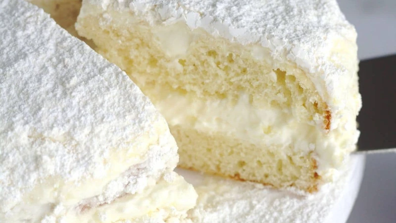 Best Italian Lemon Cream Cake Recipe