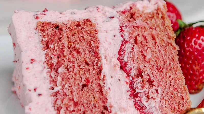 Strawberry Cake Recipe With Fresh Strawberries